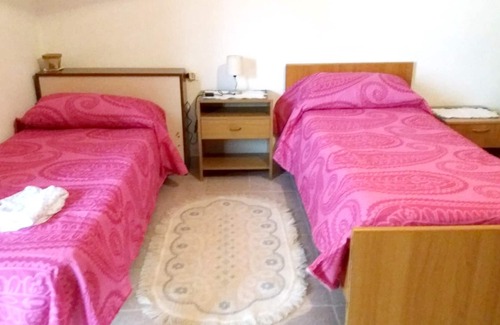 Musei Maison | Homerez - Big house for 9 ppl. with garden and terrace at Musei