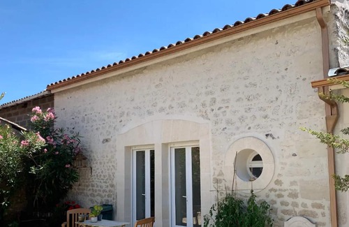 Lorignac Maison | Homerez - Maison pour 20 pers. avec jacuzzi, jardin et terrasse à Lorignac
