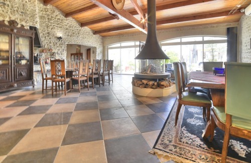 Lorignac Maison | Homerez - Maison pour 20 pers. avec jacuzzi, jardin et terrasse à Lorignac