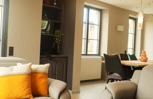 Chanaleilles Maison | Homerez - Big house for 14 ppl. with balcony at Chanaleilles