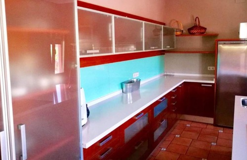 Arcas del Villar Villa | Homerez - Big villa for 14 ppl. with swimming-pool and jacuzzi at Arcas