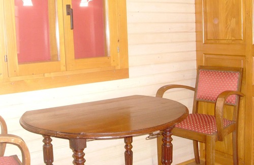 Saint-Pardoux Maison | Homerez - Superbe bungalow pour 4 pers. avec piscine partagée à Saint-Pardoux