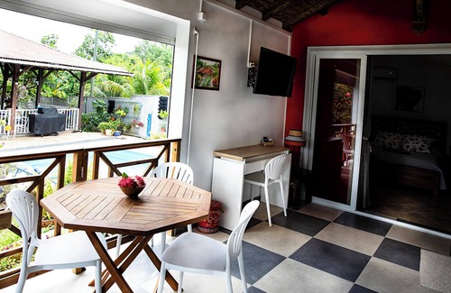 Baie-Mahault Maison | Homerez - Bungalow à Baie-Mahault, piscine privée