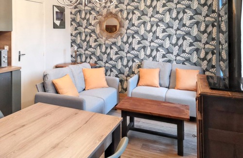 Saint-Vaast-la-Hougue Appartement | Homerez - Appartement cosy Saint-Vaast-la-Hougue