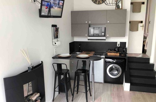 Vallieres Appartement | Homerez - Central studio Clermont-Ferrand