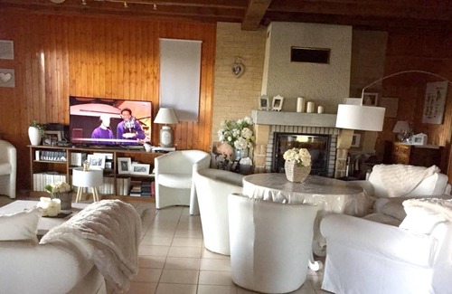 Tudeils Chalet De Ski | Homerez - Chalet pour 8 pers. avec piscine, jardin et terrasse à Tudeils