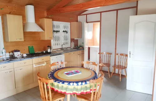 Presles-et-Boves Chalet De Ski | Homerez - Chalet à Presles-et-Boves