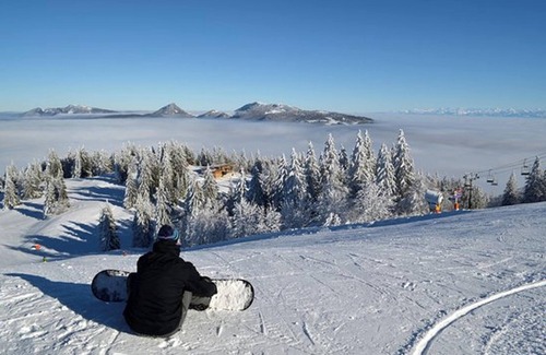 Metabief Chalet De Ski | Homerez - Chalet charmant à Métabief avec vue sur montagnes