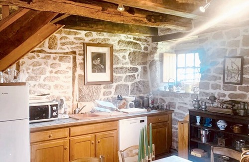 Chaumeil Maison | Homerez - Charming granite house in Chaumeil with private garden.