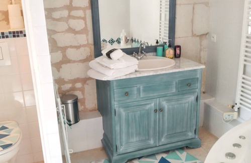Courchamps Maison | Homerez - Charming house in Courchamps with garden view