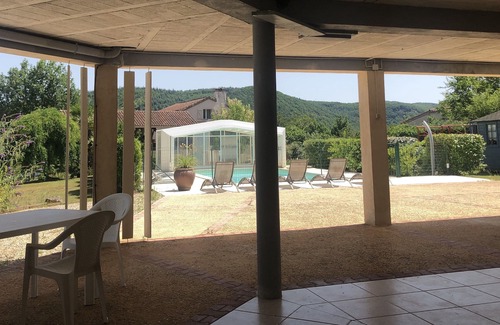 Saint-Gery Maison | Homerez - Maison charmante à Saint-Géry avec piscine partagée