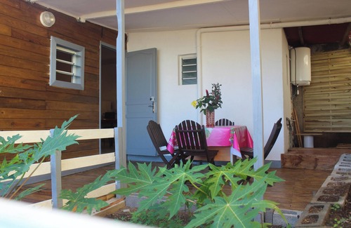 Grande Anse Maison | Homerez - Maison à 2 km de la plage pour 2 pers. avec terrasse à Petite Île