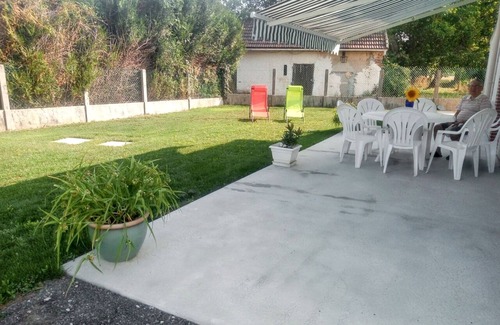 Bleneau Maison | Homerez - Maison charmante à Bléneau avec jardin et équipements modernes