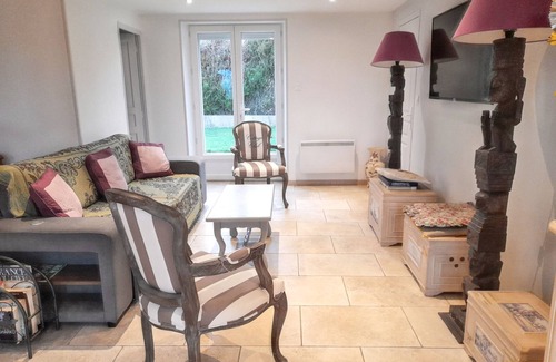 Bleneau Maison | Homerez - Maison charmante à Bléneau avec jardin et équipements modernes