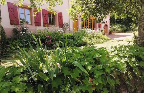 Taintrux Maison | Homerez - Charming house in Taintrux village with garden