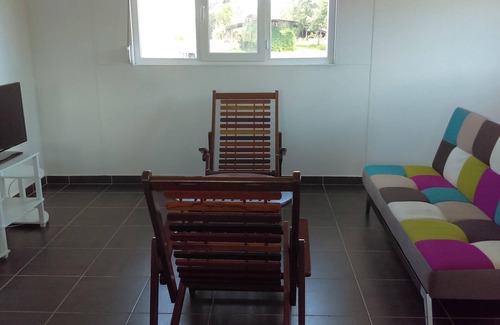 Macouria Maison | Homerez - Charming house in Macouria with garden and air conditioning.