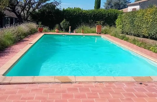 Caveirac Villa | Homerez - Villa agréable avec piscine à Caveirac