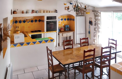 Saint-Michel-l'Observatoire Villa | Homerez - Charming Villa in Dauphin with Private Pool