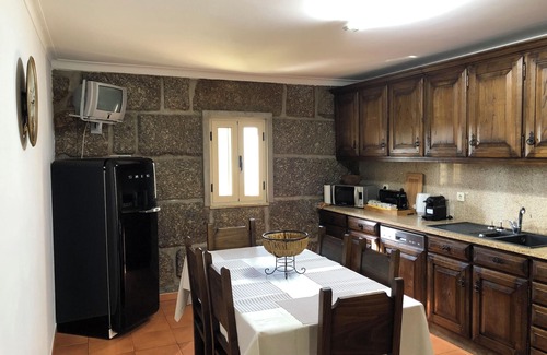 Resende Villa | Homerez - Villa de charme à Resende avec piscine privée