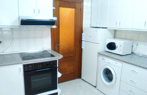 Oviedo City Centre Appartement | Homerez - Comfortable apartment in Oviedo