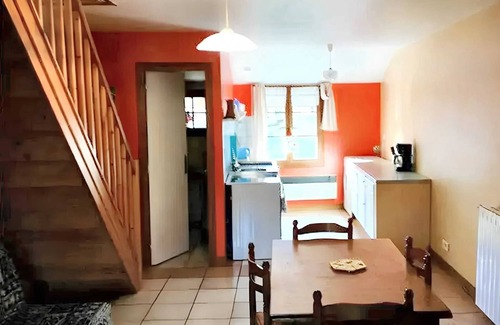 Mesnay Appartement | Homerez - Comfortable Apartment in Mesnay - 70 m² - Private Balcony