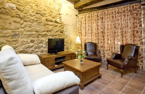 Villalpando Maison | Homerez - Comfortable House in Villalpando