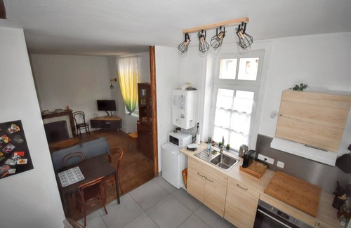 Souvigny Maison | Homerez - Maison confortable à Souvigny + Jardin