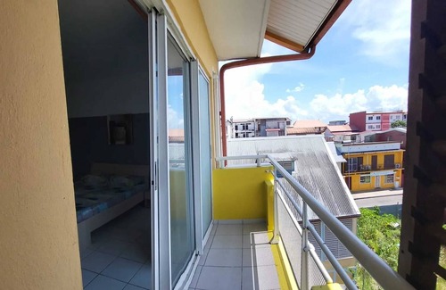 Cayenne Appartement | Homerez - Comfortable studio in the heart of Cayenne - Balcony with a view