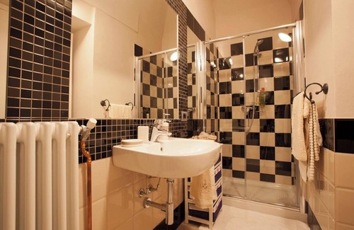 Piazza Appartement | Homerez - Studio confortable à Piazza