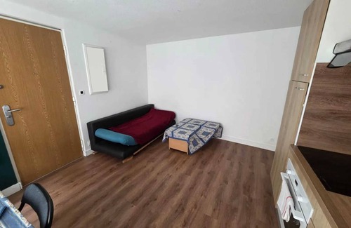 Rive Droite Appartement | Homerez - Appartement confortable à Brest