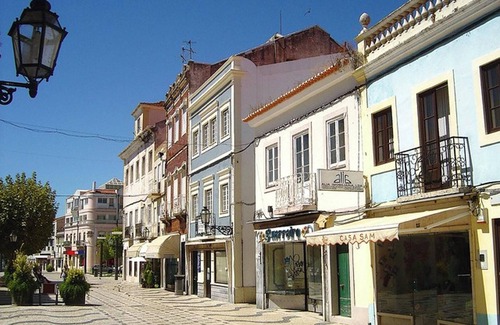 Palhais Appartement | Homerez - Cozy Apartment in Montijo