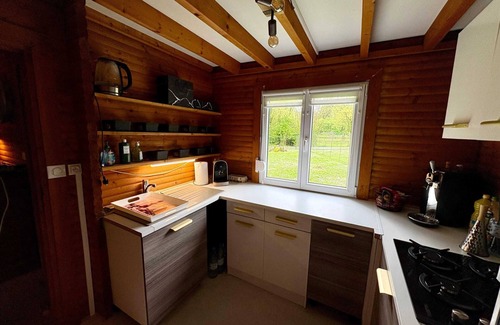 Authuille Chalet De Ski | Homerez - Chalet convivial avec vue sur la rivière - 62 m²
