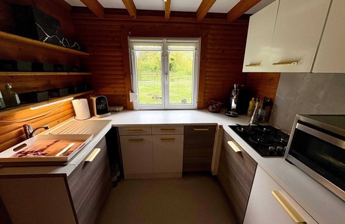 Authuille Chalet De Ski | Homerez - Chalet convivial avec vue sur la rivière - 62 m²