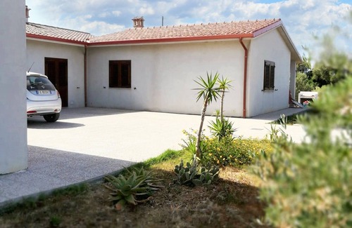 Sant'Anna Arresi Maison | Homerez - Maison confortable à Sant'Anna Arresi