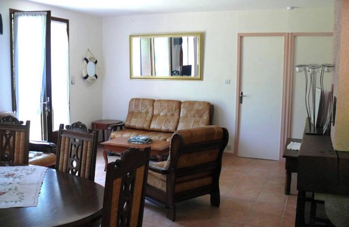 Marcillac-la-Croisille Maison | Homerez - House in Marcillac-la-Croisille