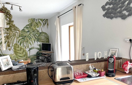 Saint-Front-de-Pradoux Maison | Homerez - Maison pour 4 pers. avec piscine partagée, jacuzzi, spa et terrasse