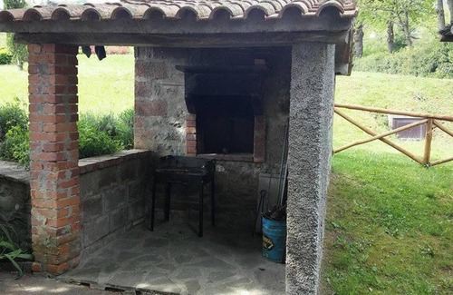 Caprese Michelangelo Maison | Homerez - Maison avec piscine à Caprese Michelangelo + 40m²