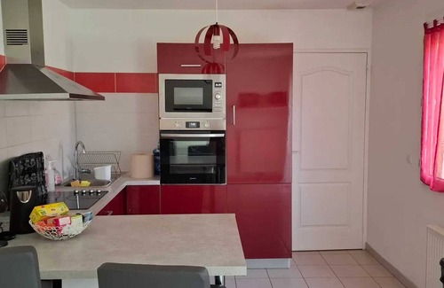 Le Mee-sur-Seine Maison | Homerez - Home in Le Mée-sur-Seine
