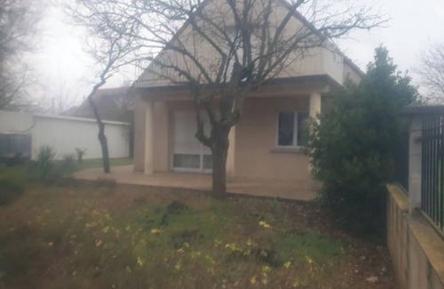 Chenove Maison | Homerez - Maison exceptionnelle pour 12 pers. avec jardin et terrasse à Chenôve