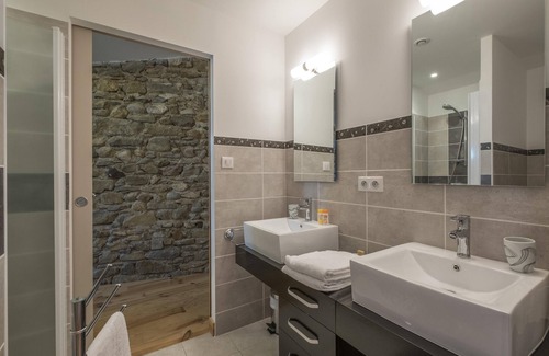 La Digne-d'Aval Maison | Homerez - Maison pour 10 pers. avec piscine et terrasse à La Digne-d'Aval