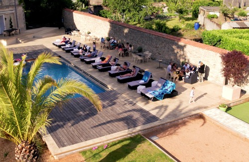 La Gaubretiere Maison | Homerez - Maison pour 4 pers. avec piscine partagée, jacuzzi, spa et jardin