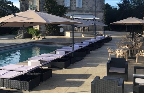 La Gaubretiere Maison | Homerez - Maison pour 4 pers. avec piscine partagée, jacuzzi, spa et jardin
