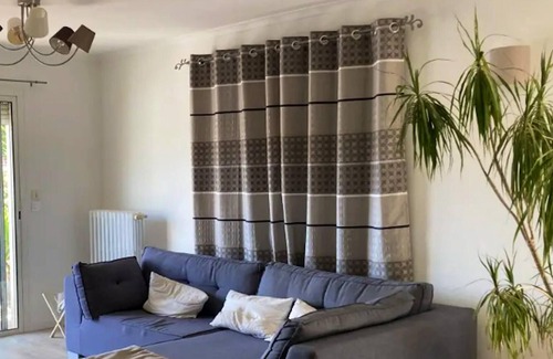 Sauveterre Maison | Homerez - House for 4 ppl. with swimming-pool, garden and terrace at Sauveterre