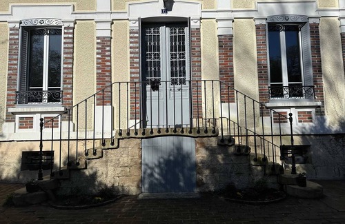 Saint-Florentin Maison | Homerez - Maison à Saint-Florentin, tout confort