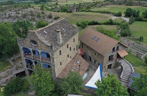 Albella Maison | Homerez - House in Albella, mountain view.