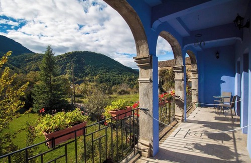 Albella Maison | Homerez - House in Albella, mountain view.