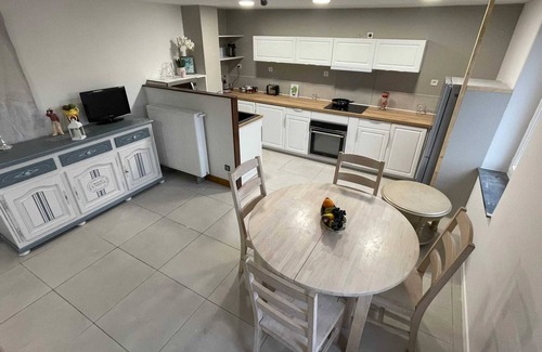Ancourt Maison | Homerez - Maison à Ancourt, parking privé