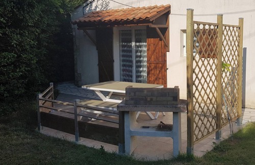 Bussac-Foret Maison | Homerez - House in Bussac-Forêt