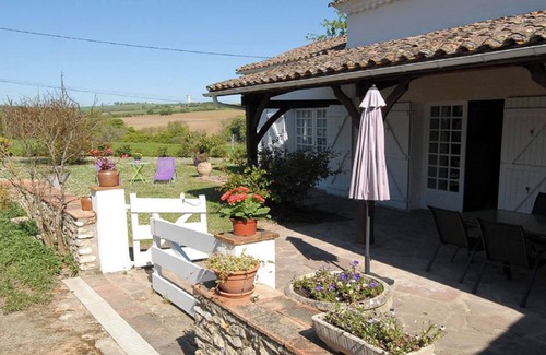 Lannes Maison | Homerez - Maison à Lannes, terrasse and jardin
