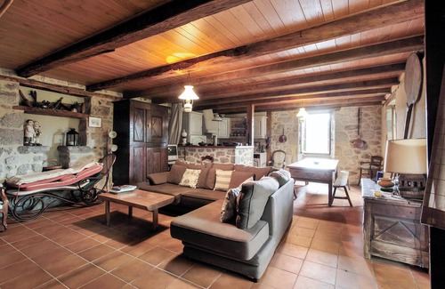 Senezergues Maison | Homerez - Maison à Senezergues